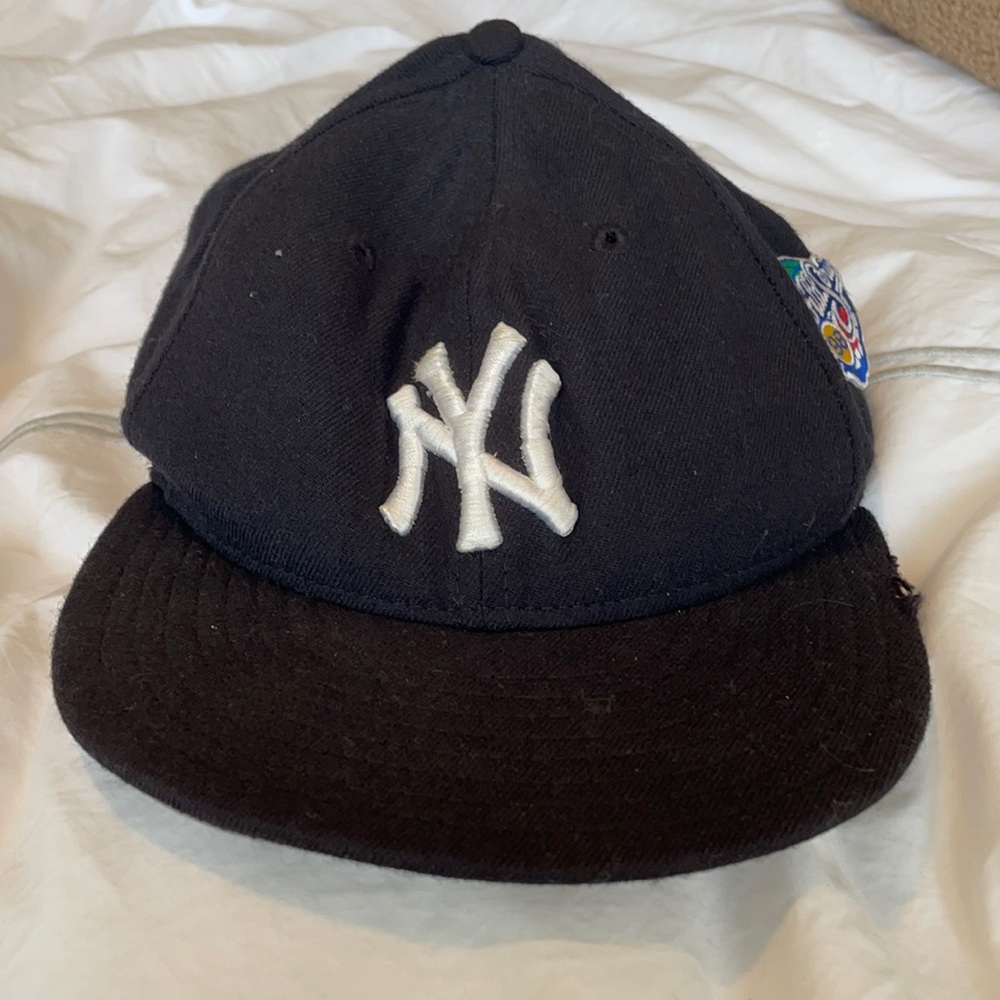 Vintage 1998 World Series Yankee Hat
